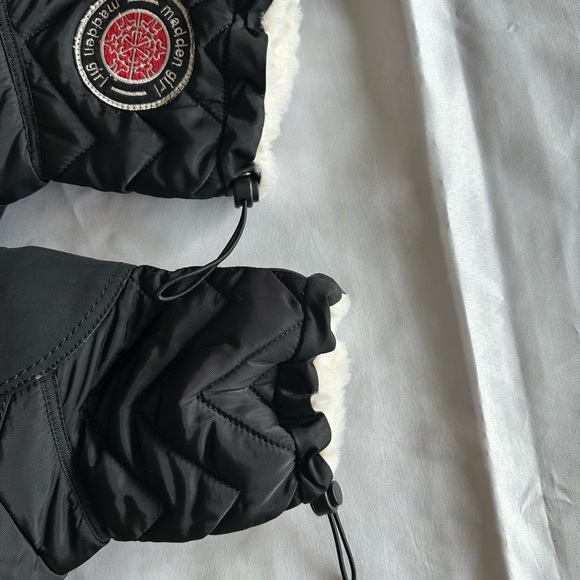 Madden Girl Women's Puffer Ankle Boots in black sz 8 - Picture 4 of 7